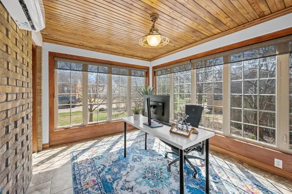 $339,900 | 2405 23rd Avenue A, Moline, IL 61265