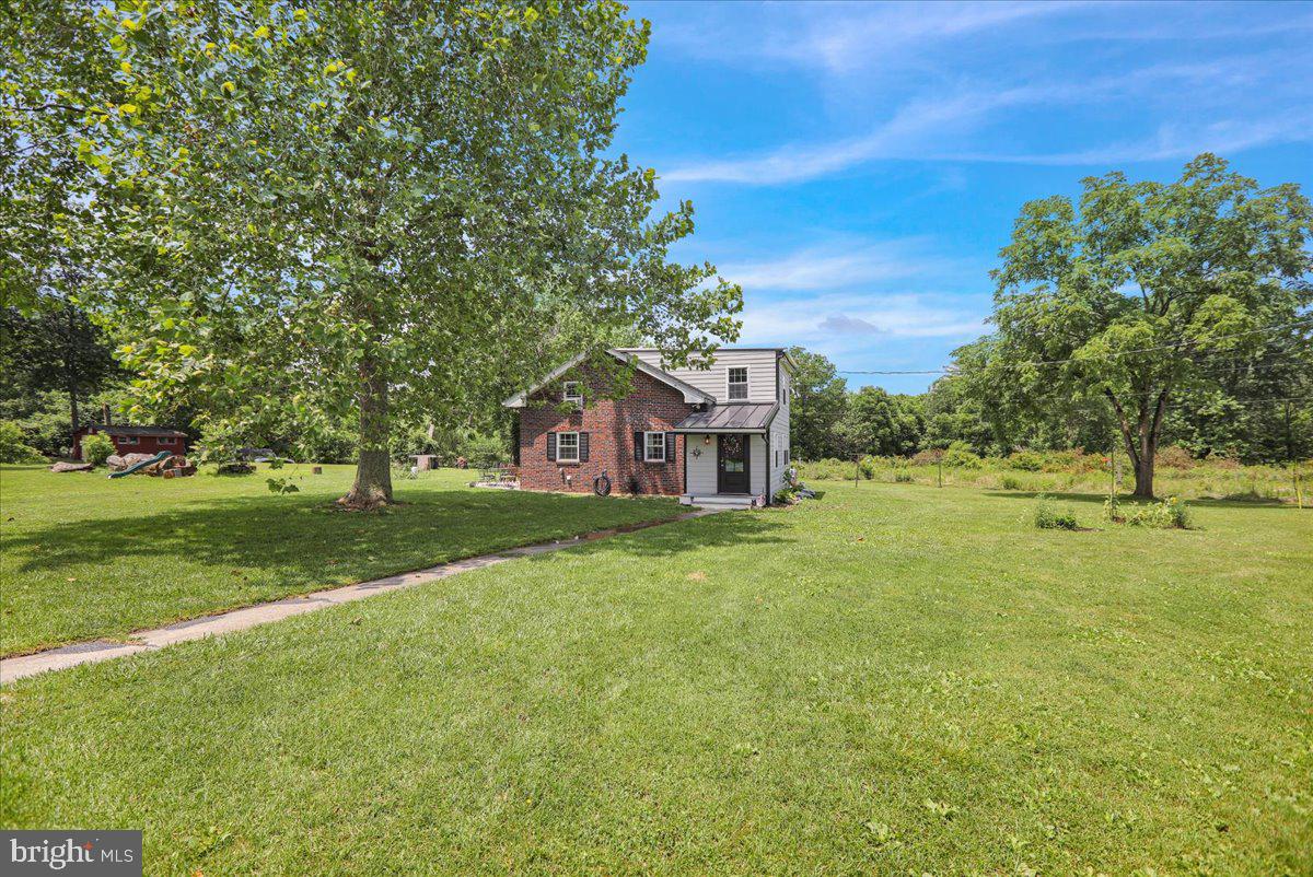 242 Snyder Road Oley, PA 19547 - Photo 2 of 45 Gallery Image 2