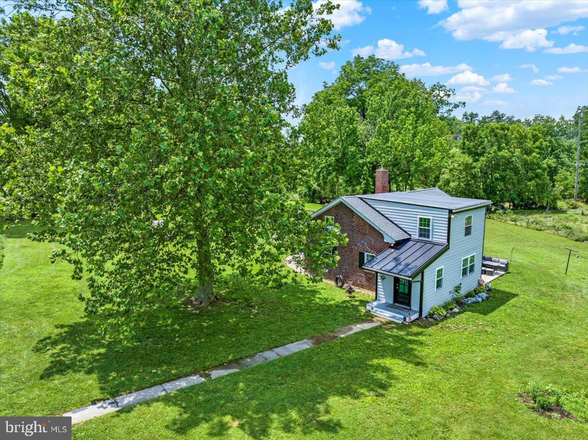 242 Snyder Road Oley, PA 19547 - Photo 4 of 45 Gallery Image 4