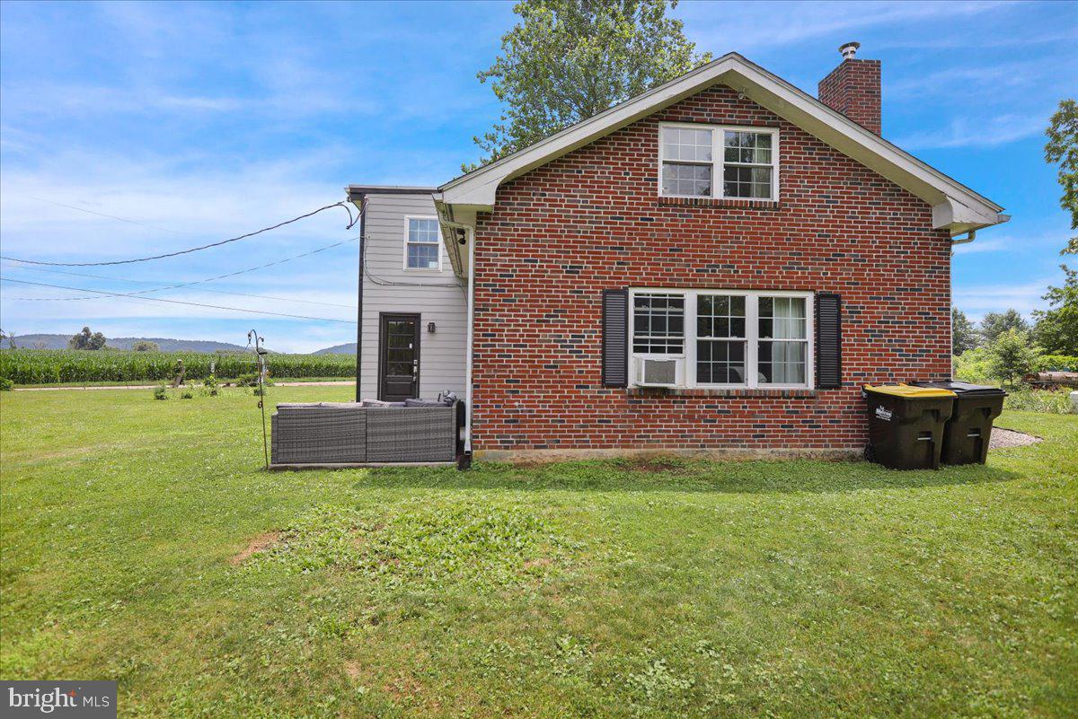 242 Snyder Road Oley, PA 19547 - Photo 7 of 45 Gallery Image 7