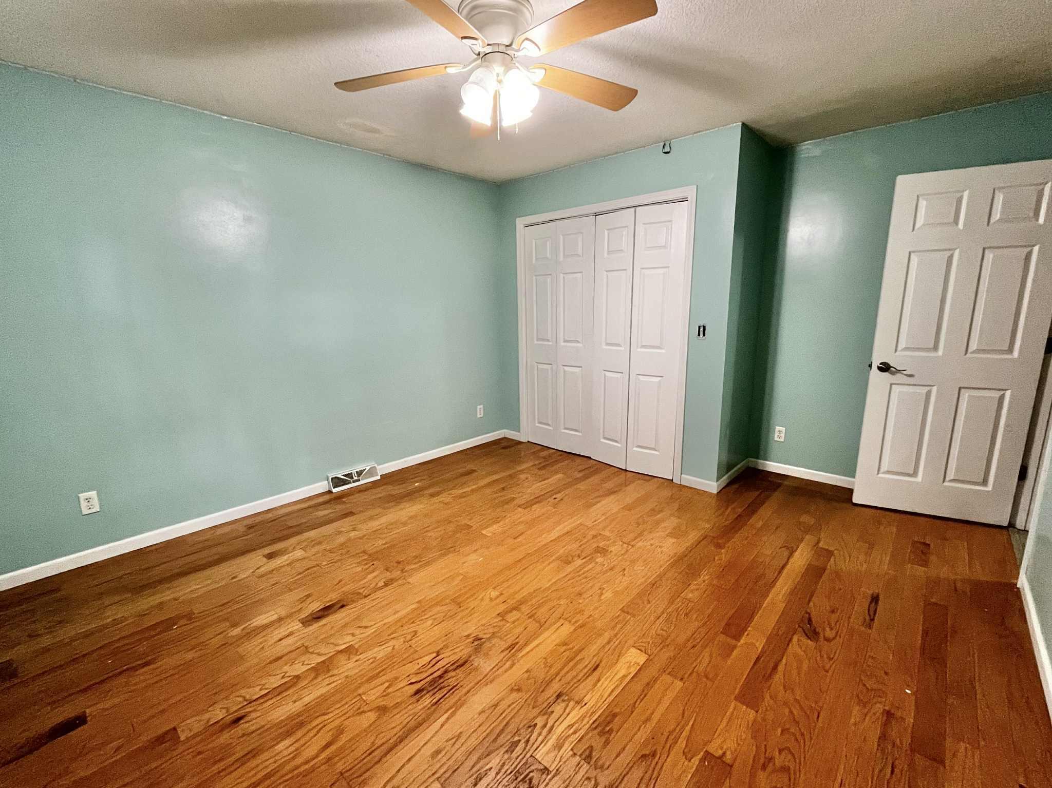 4228 Hall Road Muskegon, MI 49442 - Photo 18 of 39 34410732-3fe3-4999-a499-17a9375c6d78