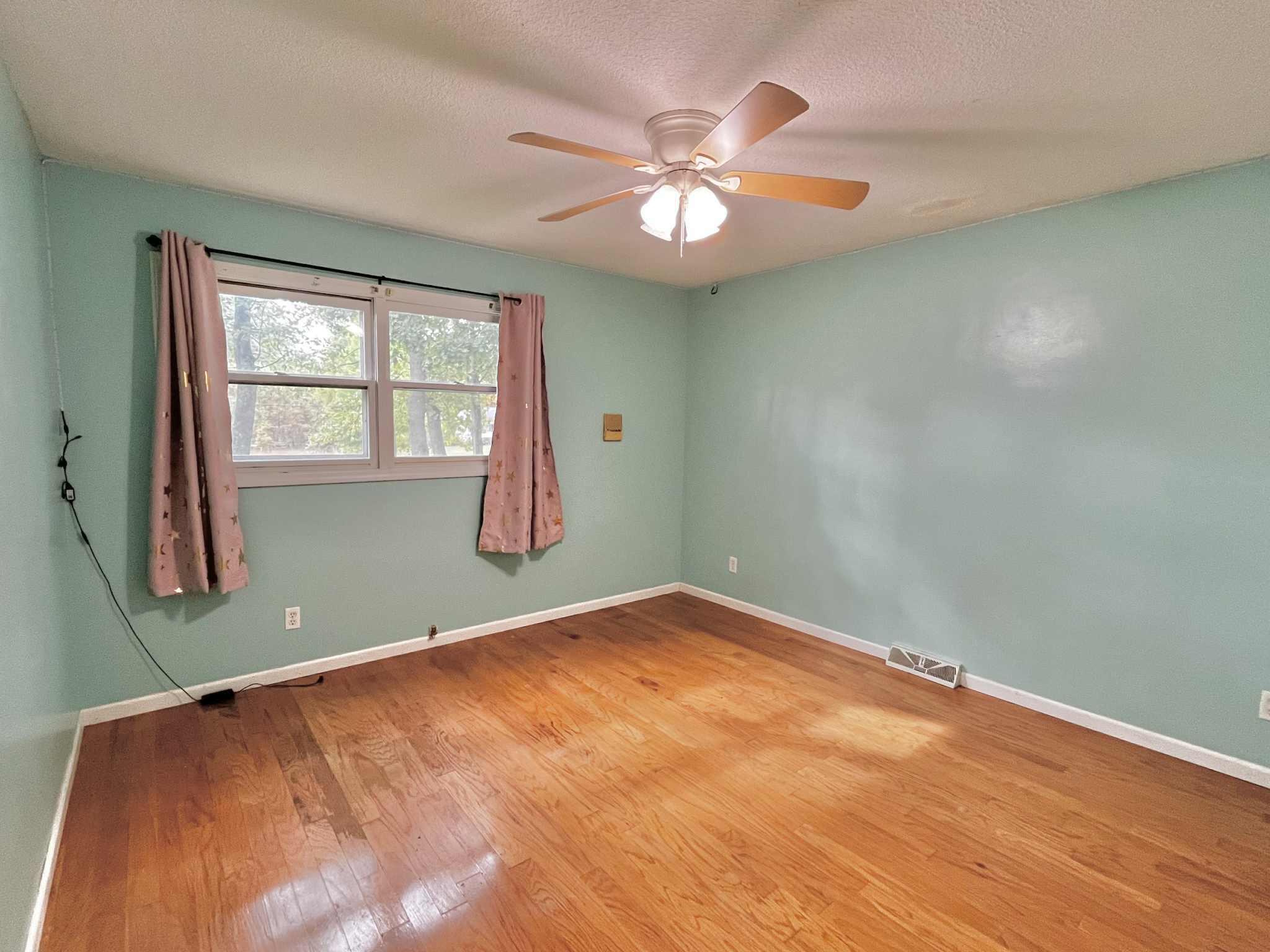 4228 Hall Road Muskegon, MI 49442 - Photo 20 of 39 320bd123-78e3-4486-bdea-175a45037d53