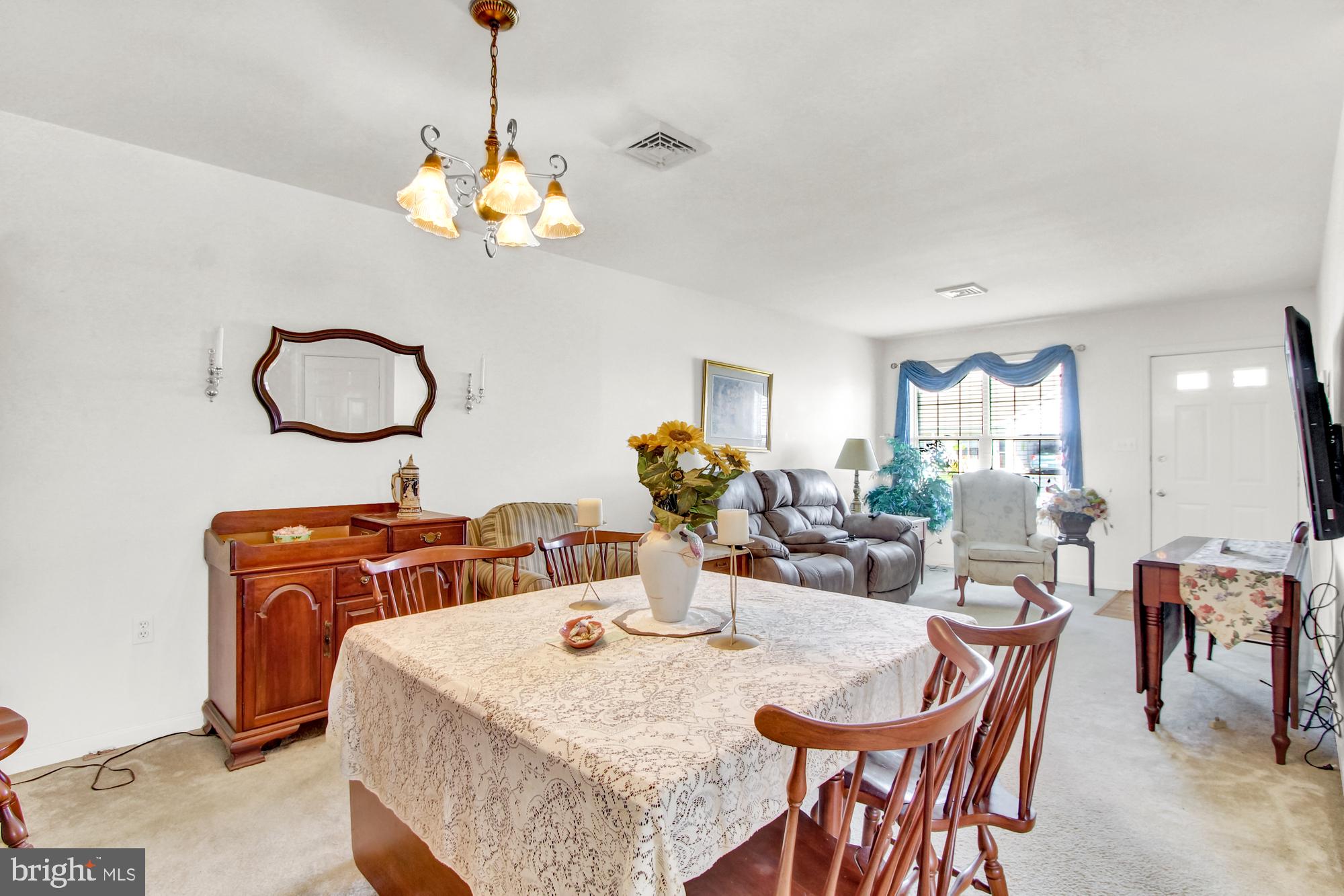 642 Kyle Road York, PA 17404 - Photo 8 of 27 Gallery Image 8