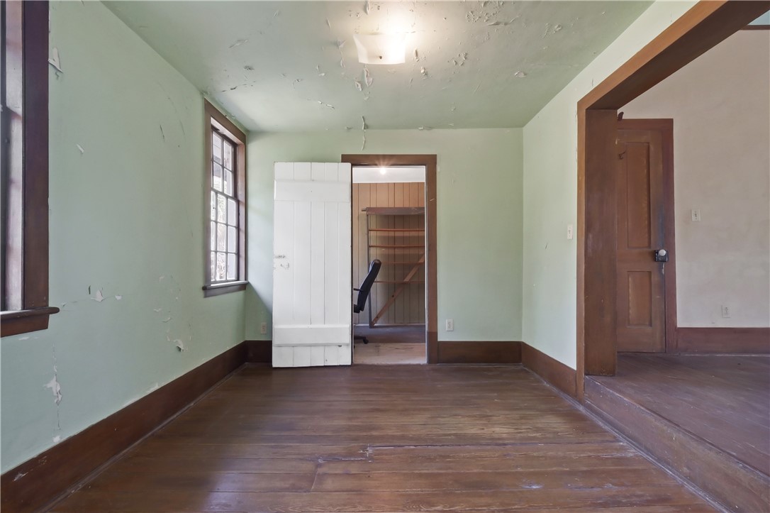 14009 Highway 99 Darien, GA 31305 - Photo 26 of 52 Bedroom 2 (upstairs)