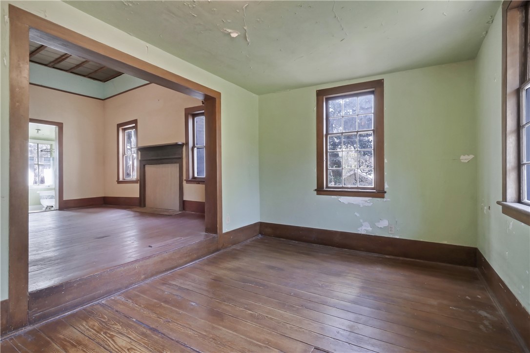 14009 Highway 99 Darien, GA 31305 - Photo 27 of 52 Bedroom 2 (upstairs)