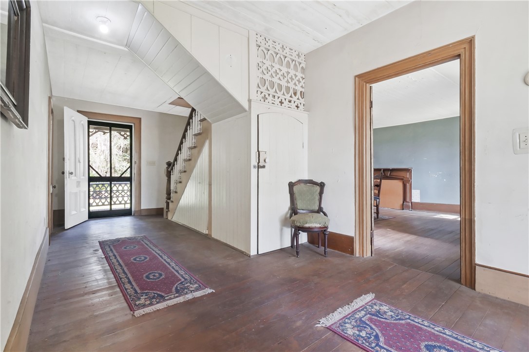 14009 Highway 99 Darien, GA 31305 - Photo 6 of 52 Foyer/Entryway