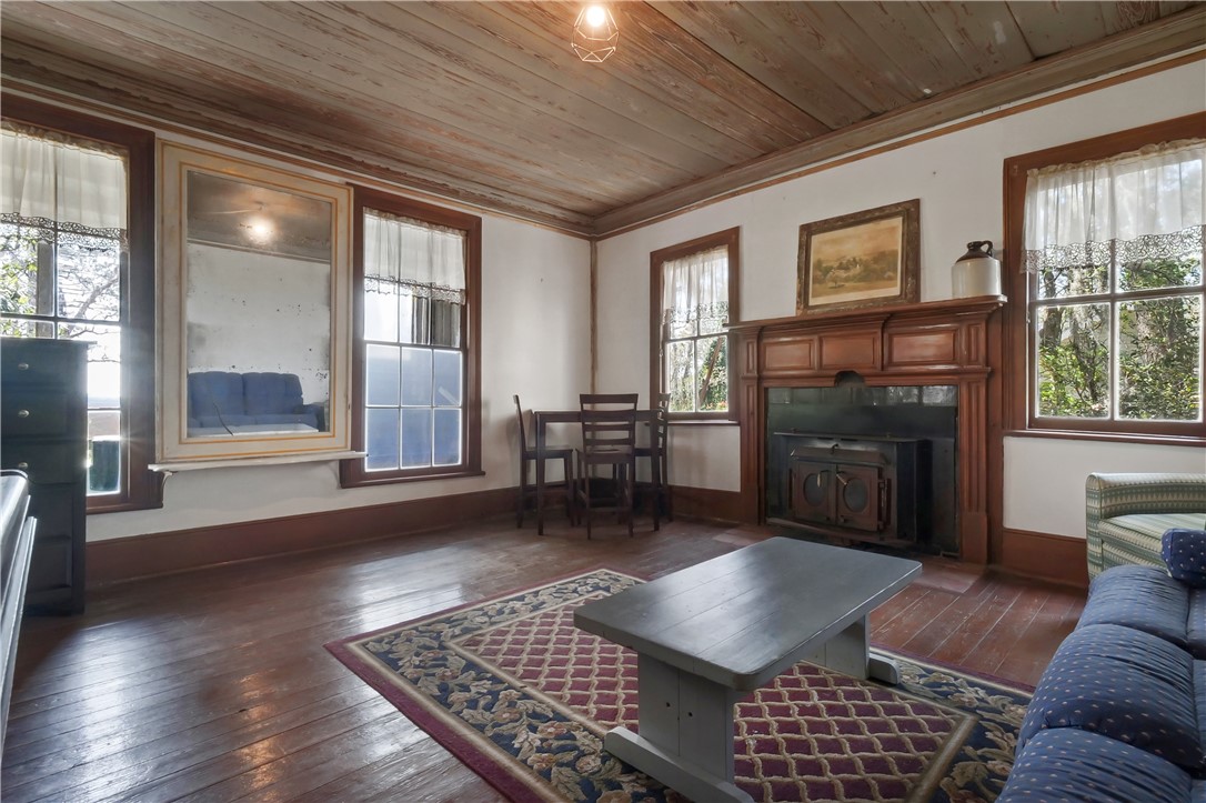 14009 Highway 99 Darien, GA 31305 - Photo 7 of 52 Living Room w/ fireplace