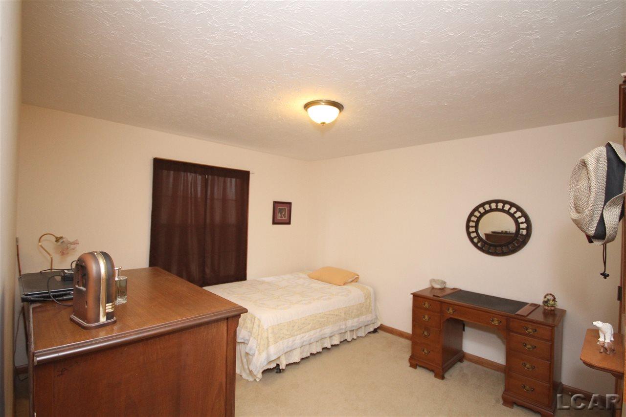 10008 Baker Road Jerome, MI 49249 - Photo 11 of 19 31285401-10.JPG