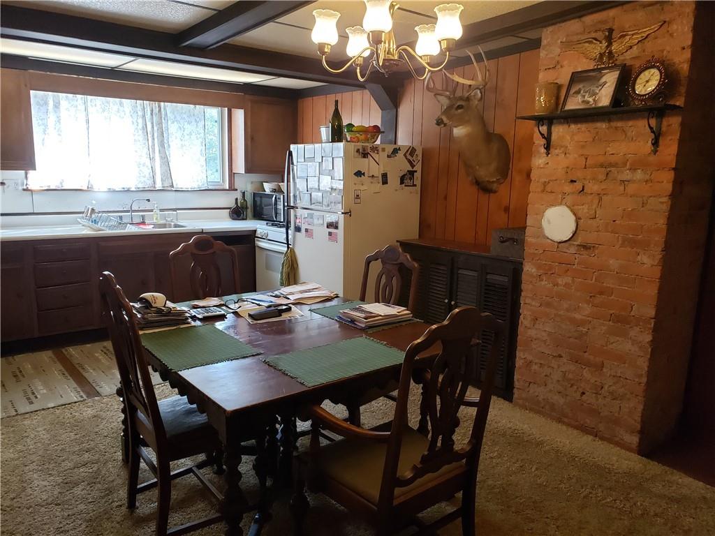 1033 Lessing Street Pittsburgh, PA 15220 - Photo 6 of 12 Gallery Image 6