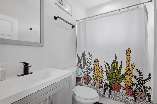 $2,200 | 2107 Schley Avenue, San Antonio, TX 78210