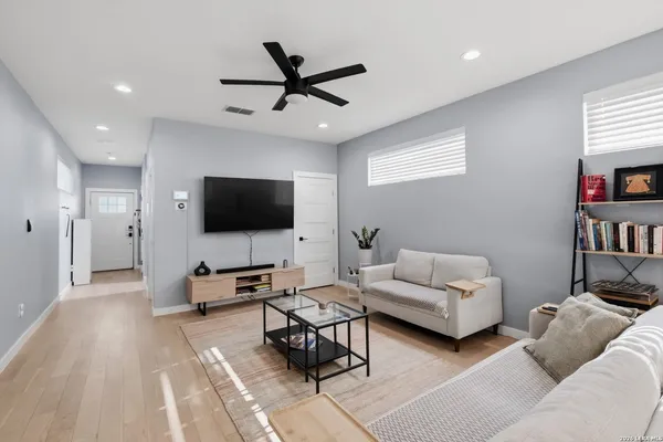 $2,200 | 2107 Schley Avenue, San Antonio, TX 78210