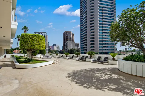 $950,000 | 10501 Wilshire Boulevard, Unit 1007, Los Angeles, CA 90024