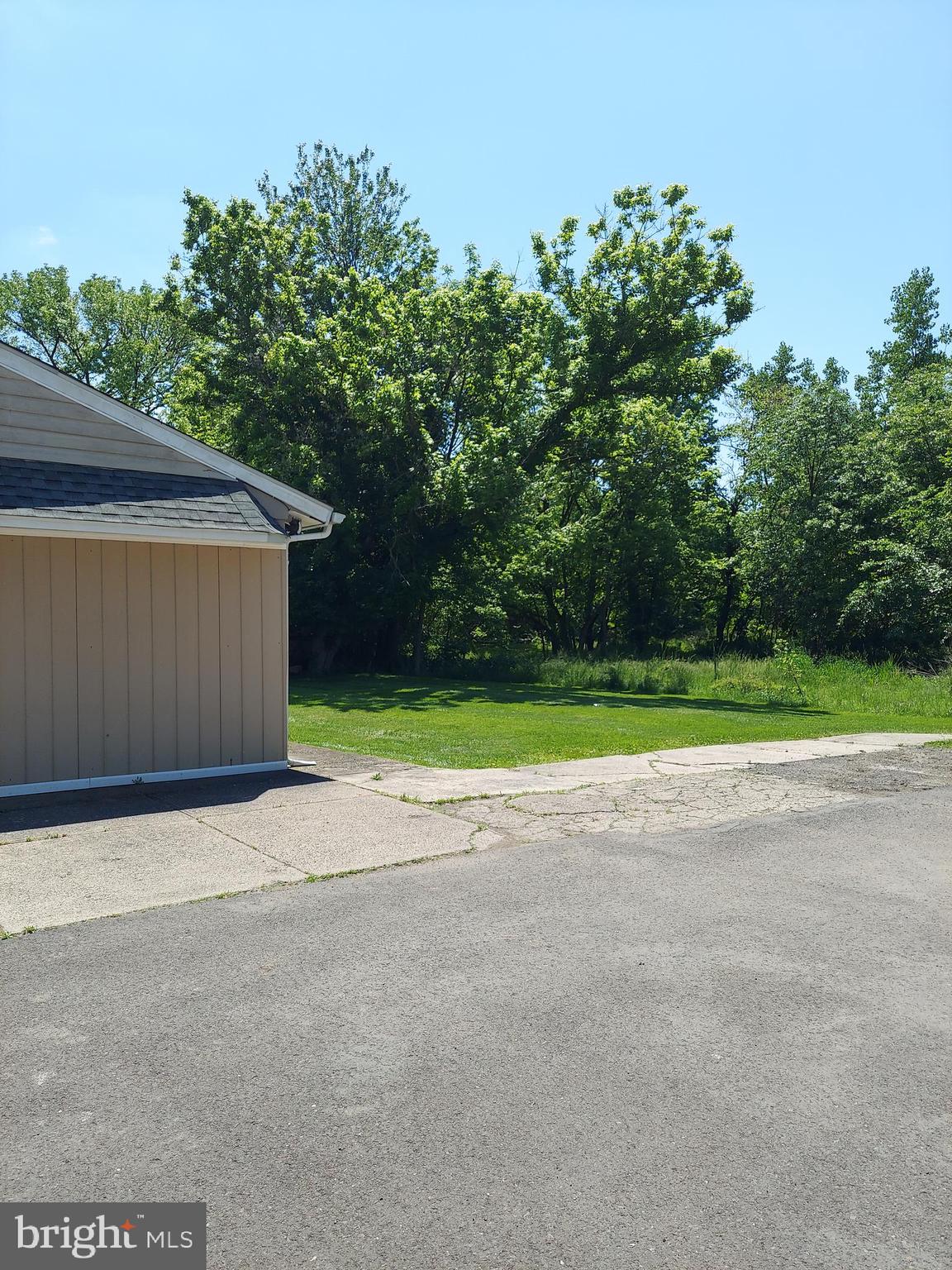 4817 Beaver Dam Road Bristol, PA 19007 - Photo 14 of 22 Gallery Image 14