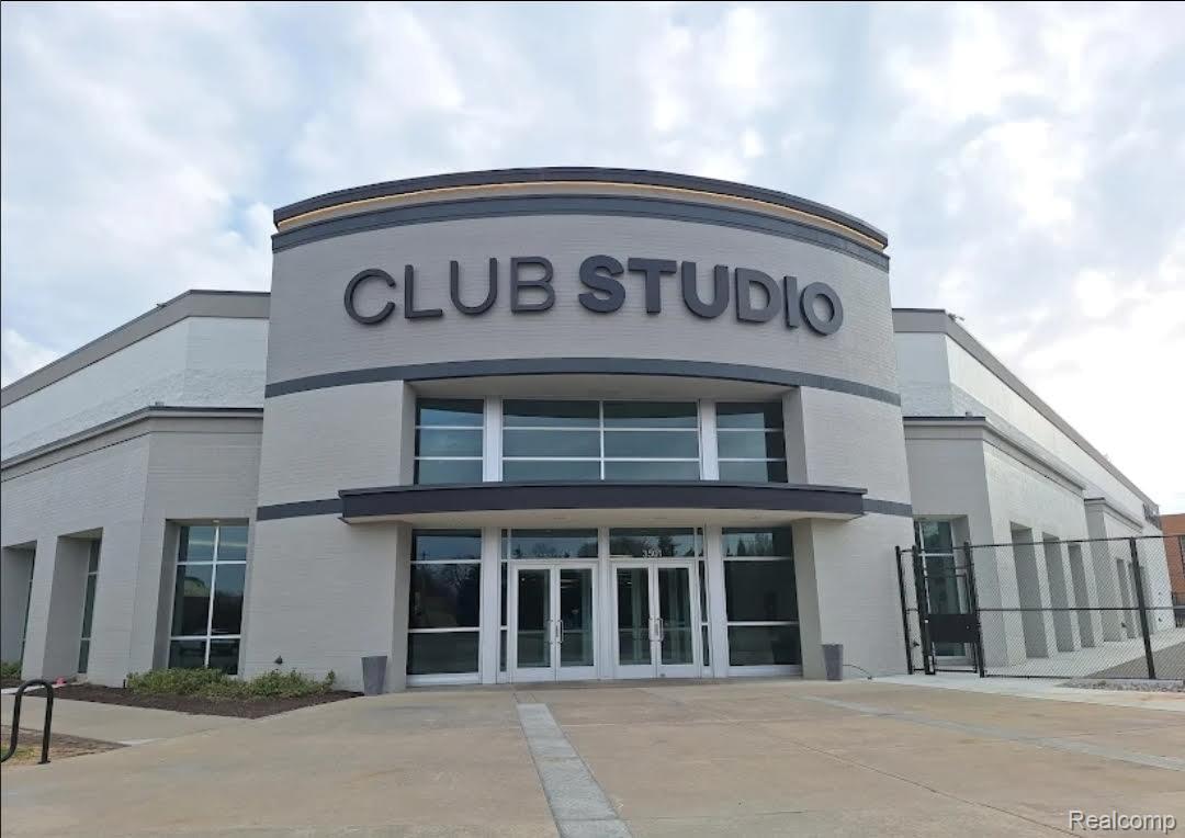 2727 East Maple Road Birmingham, MI 48009 - Photo 4 of 29 Luxury fitness studio is almost across the street!