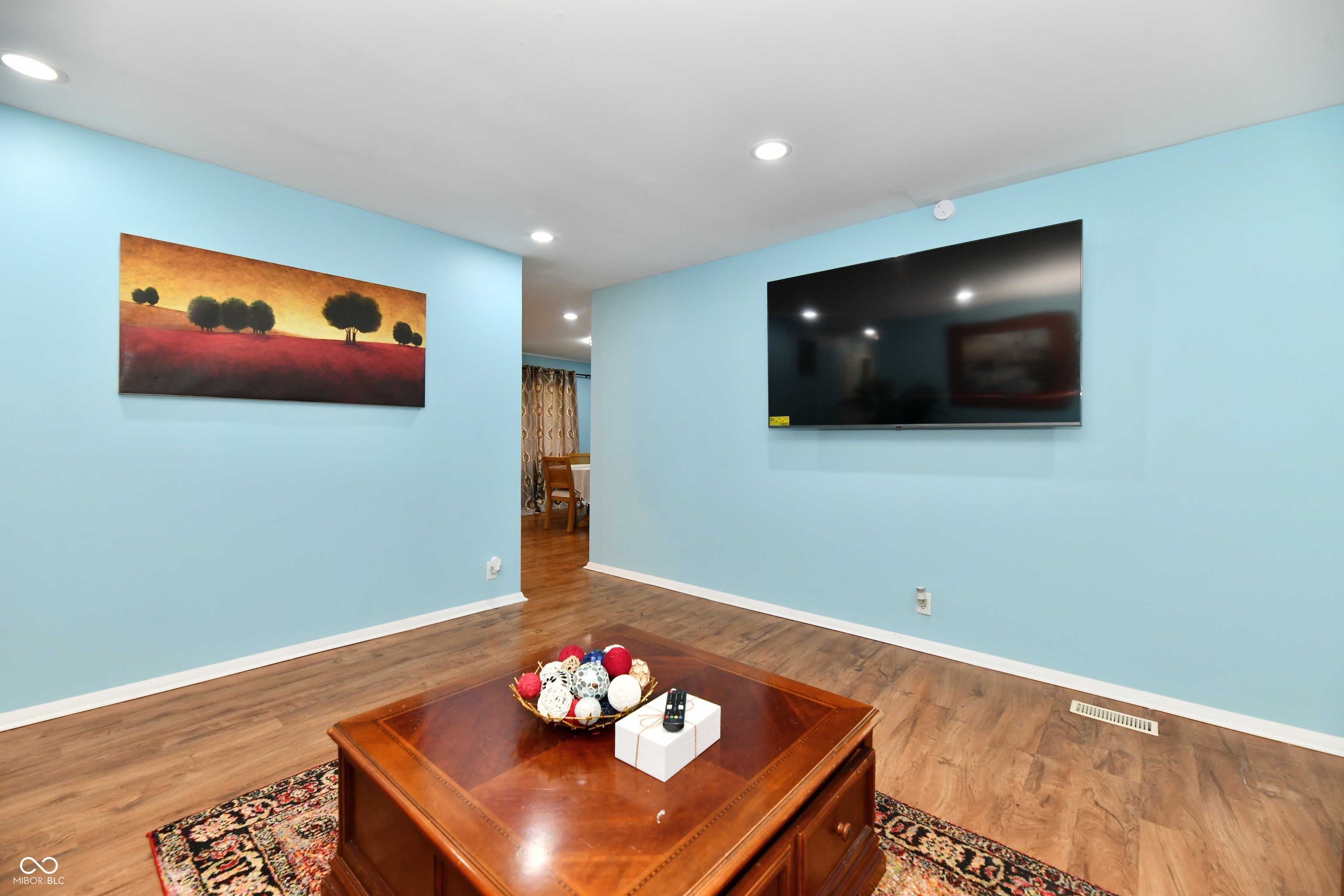 8704 Montery Road Indianapolis, IN 46226 - Photo 4 of 44