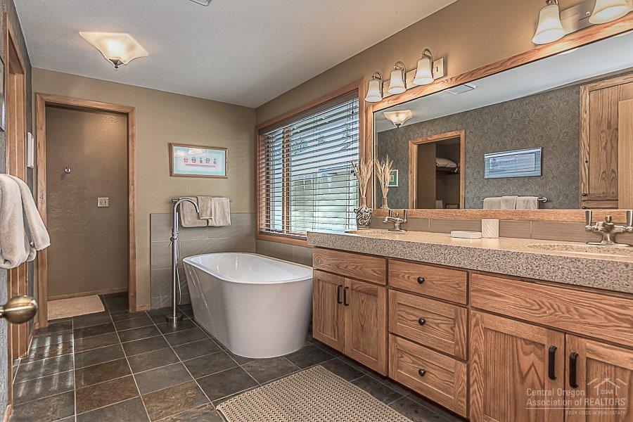 17675 Bittern Lane Sunriver, OR 97707 - Photo 17 of 23 The upgraded bath has Raja slate floorin
