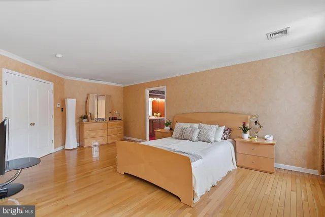 $900,000 | 20 Edelweiss Court, Voorhees, NJ 08043