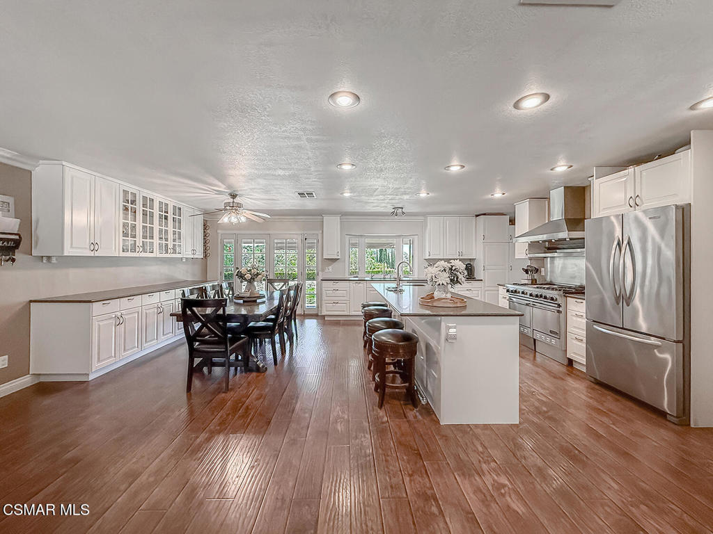 1351 Rambling Road Simi Valley, CA 93065 - Photo 18 of 70