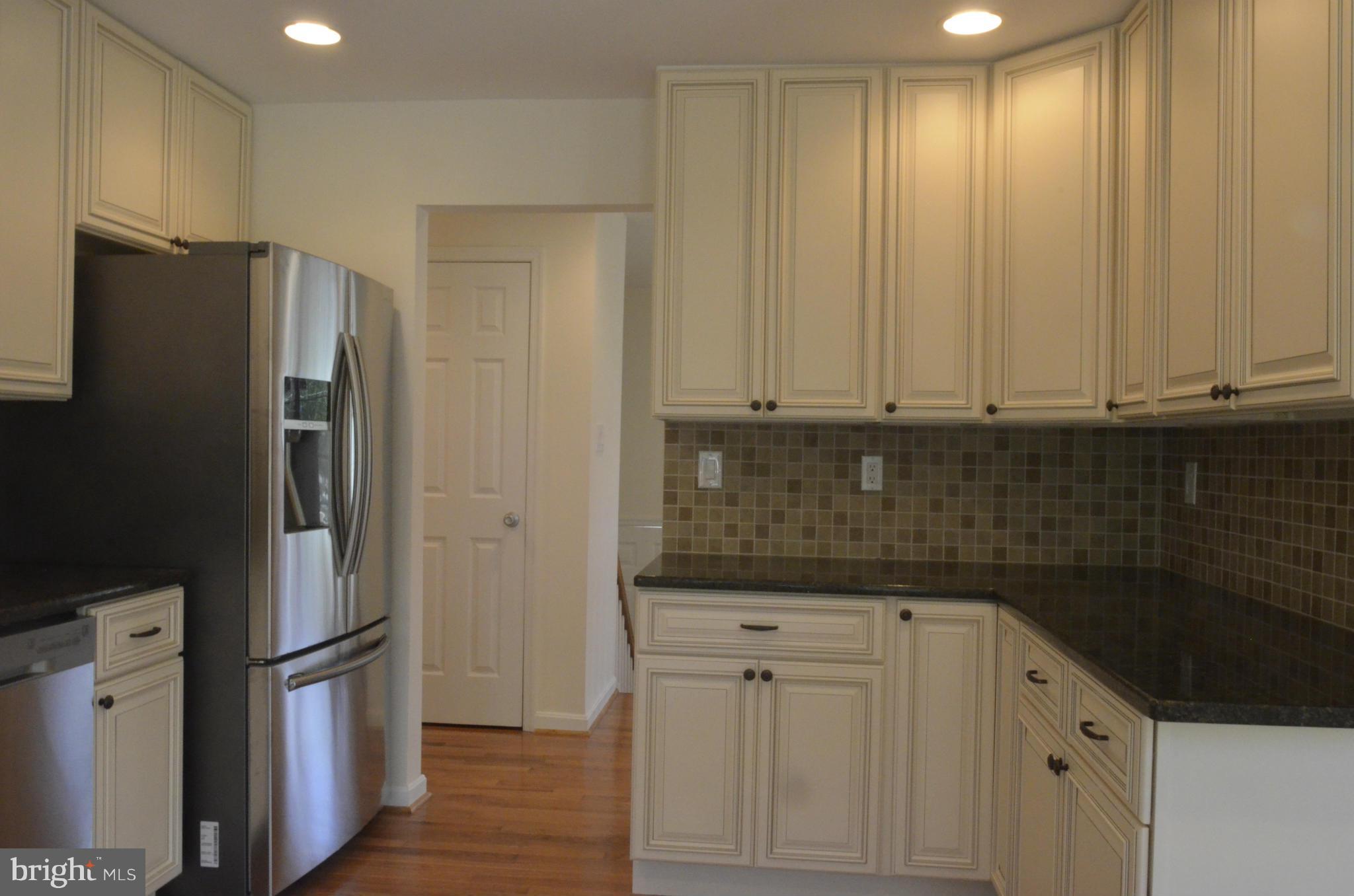 9018 Spring Acres Road Clinton, MD 20735 - Photo 3 of 28 Kitchen