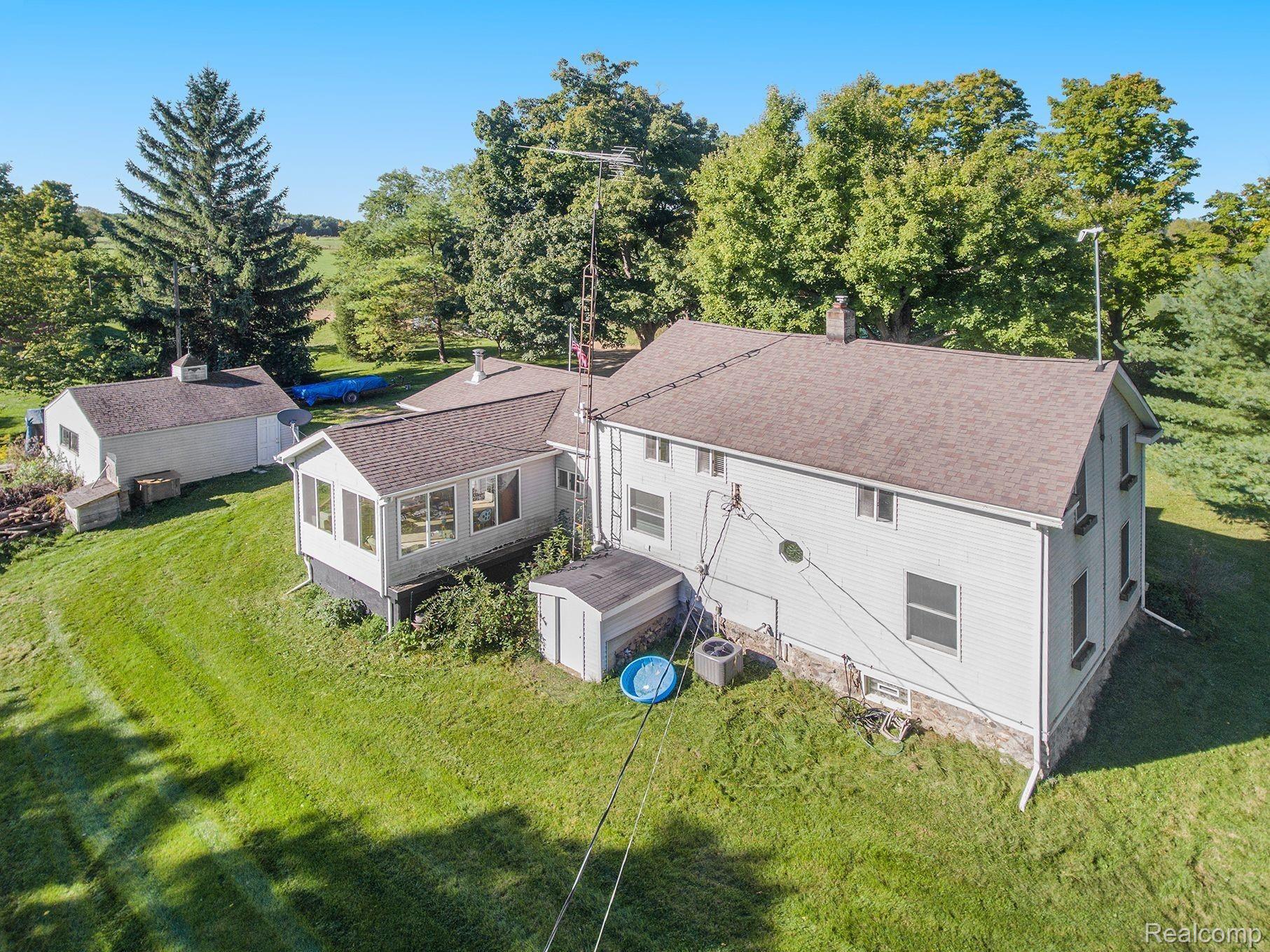 11942 North Latson Road Linden, MI 48451 - Photo 27 of 31 oW41pGWA.jpeg