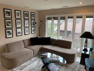 5208 Hawks Point Road, Unit 240 Indianapolis, IN 46226 - Photo 12 of 29 Gallery Image 12