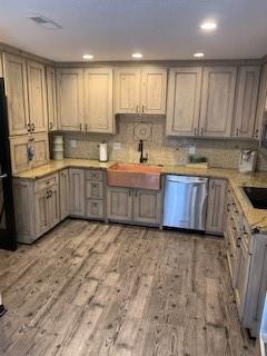 5208 Hawks Point Road, Unit 240 Indianapolis, IN 46226 - Photo 17 of 29 Gallery Image 17