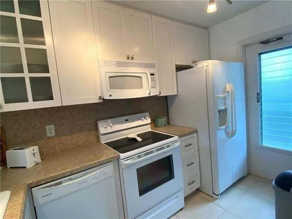 $2,200 | 1439 South Ocean Boulevard, Unit 207, Pompano Beach, FL 33062