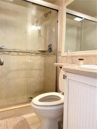 $2,200 | 1439 South Ocean Boulevard, Unit 207, Pompano Beach, FL 33062