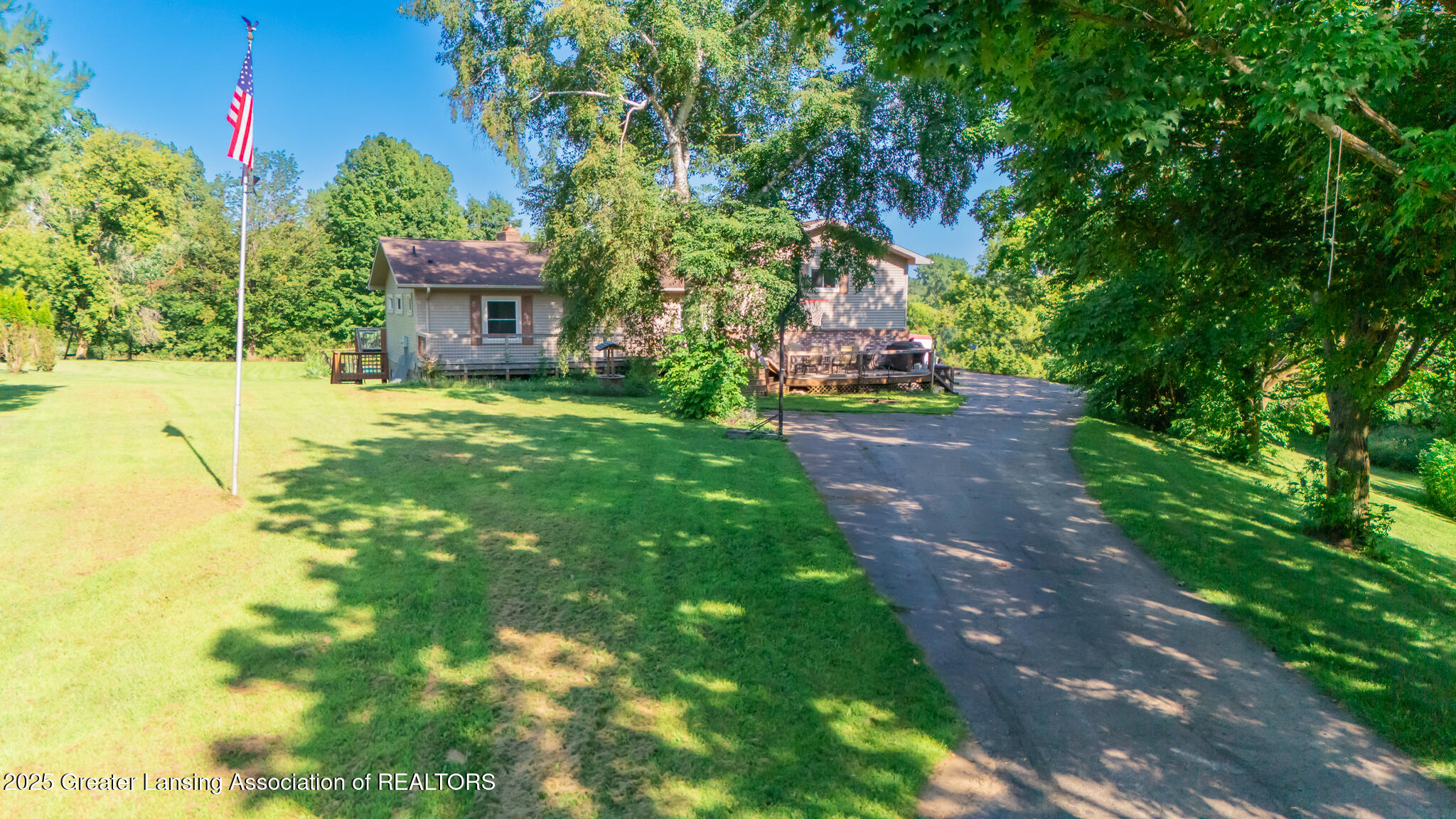 300 North Royston Road Charlotte, MI 48813 - Photo 2 of 59 300NRoyston03