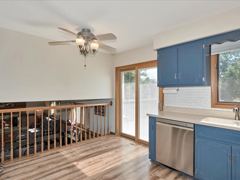 19307 Derek Way Mokena, IL 60448 - Photo 9 of 26