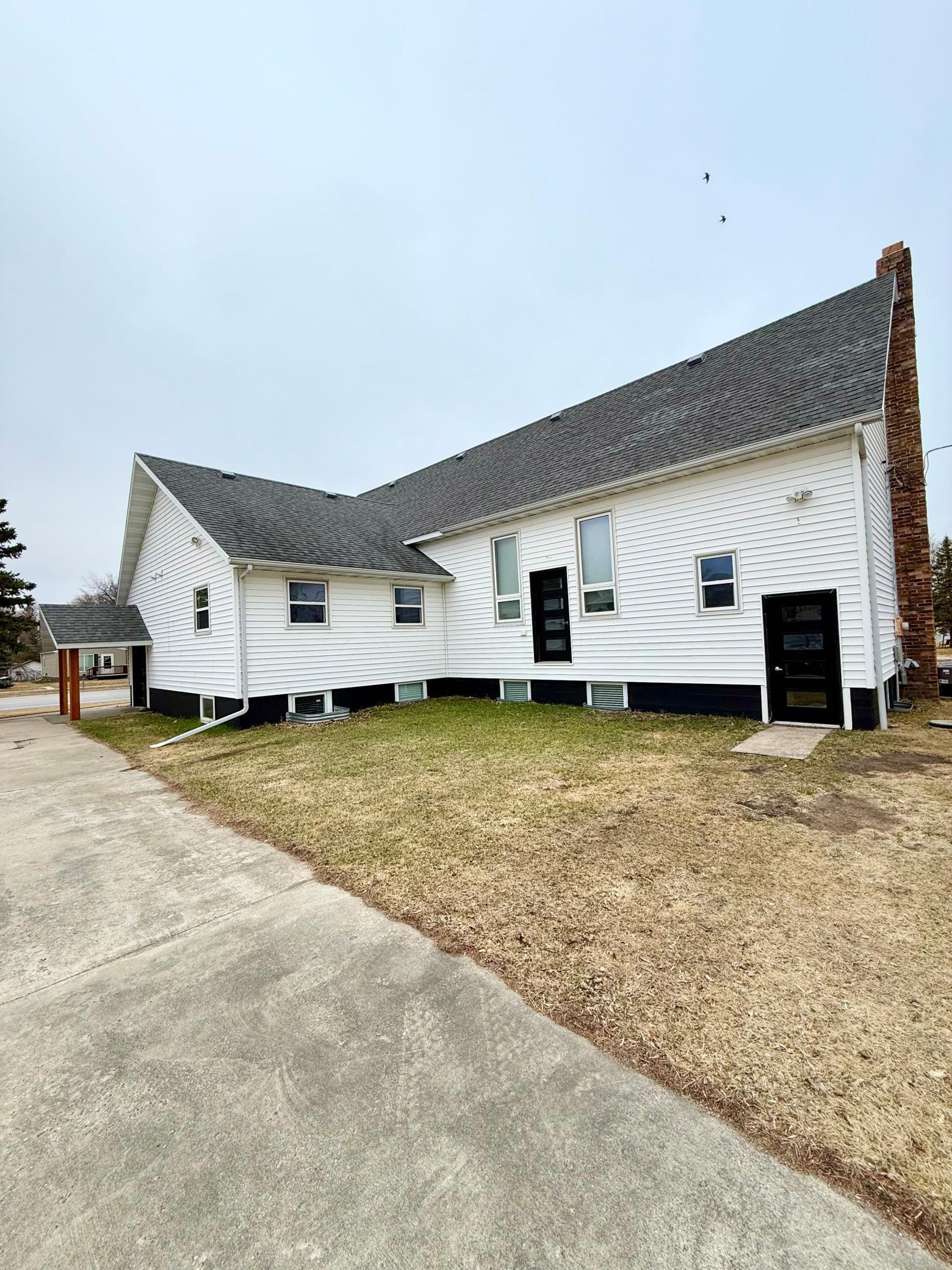 504 Main Street Karlstad, MN 56732 - Photo 4 of 40