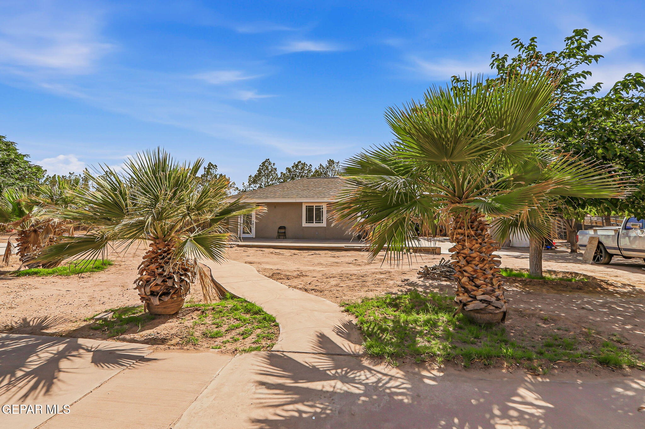 11670 Flor Del Rio Street Socorro, TX 79927 - Photo 4 of 68 32-web-or-mls-IMG_7554
