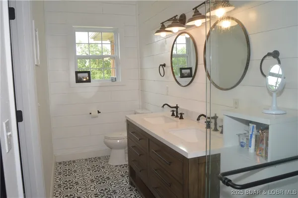 $489,000 | 21 Winston Lane, Kaiser, MO 65047