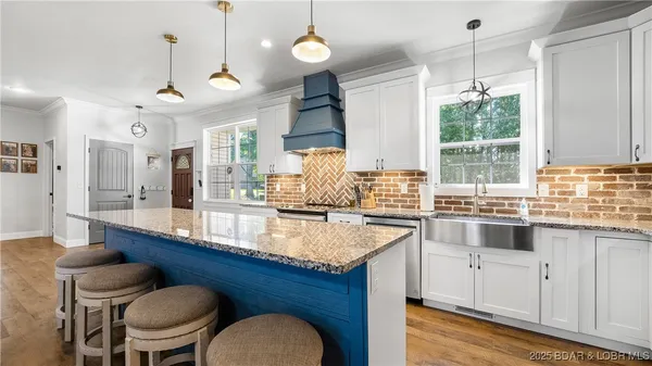 $489,000 | 21 Winston Lane, Kaiser, MO 65047