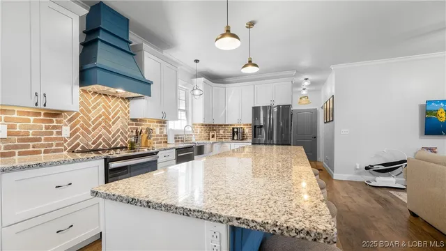 $499,000 | 21 Winston Lane, Kaiser, MO 65047