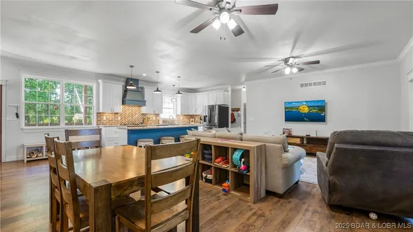 $489,000 | 21 Winston Lane, Kaiser, MO 65047