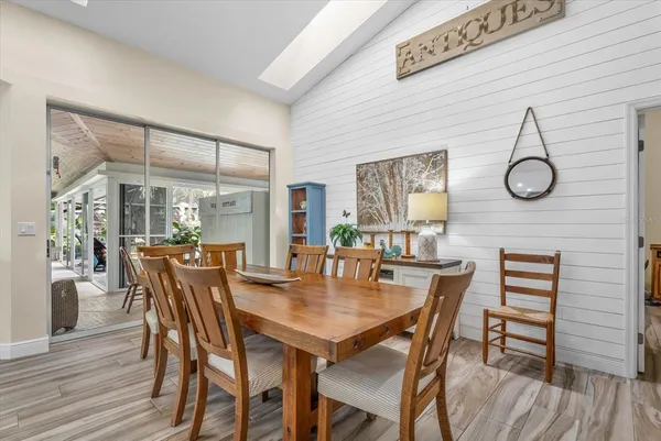 $595,000 | 550 Silk Oak Drive, Venice, FL 34293