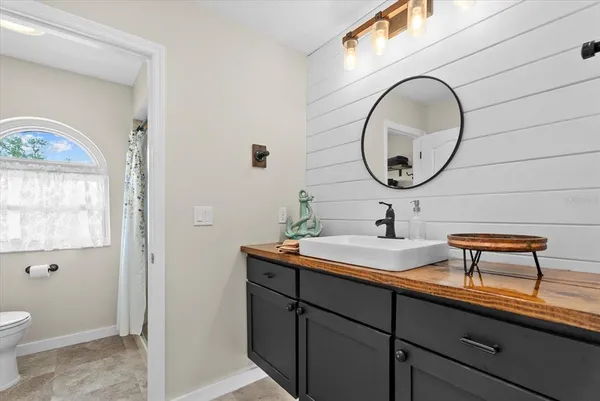$595,000 | 550 Silk Oak Drive, Venice, FL 34293