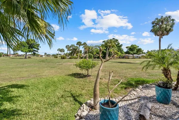 $595,000 | 550 Silk Oak Drive, Venice, FL 34293