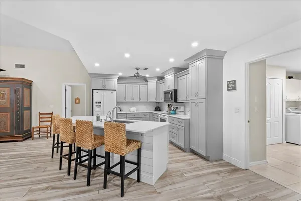 $595,000 | 550 Silk Oak Drive, Venice, FL 34293