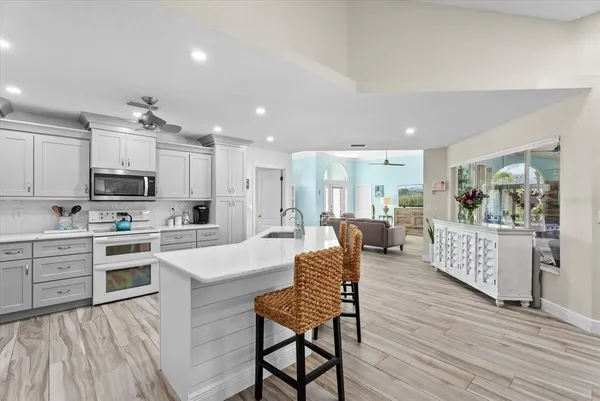 $595,000 | 550 Silk Oak Drive, Venice, FL 34293