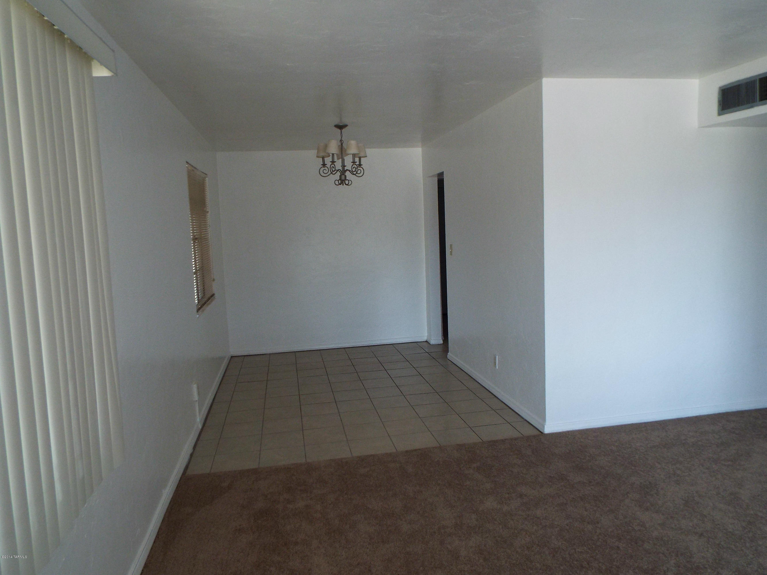 3257 East Silverlake Road Tucson, AZ 85713 - Photo 9 of 22 Gallery Image 9