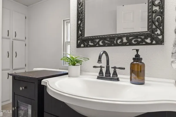 $299,999 | 15750 Arroyo Drive, Unit 80, Moorpark, CA 93021