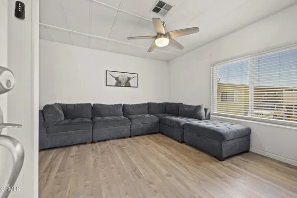 $299,999 | 15750 Arroyo Drive, Unit 80, Moorpark, CA 93021