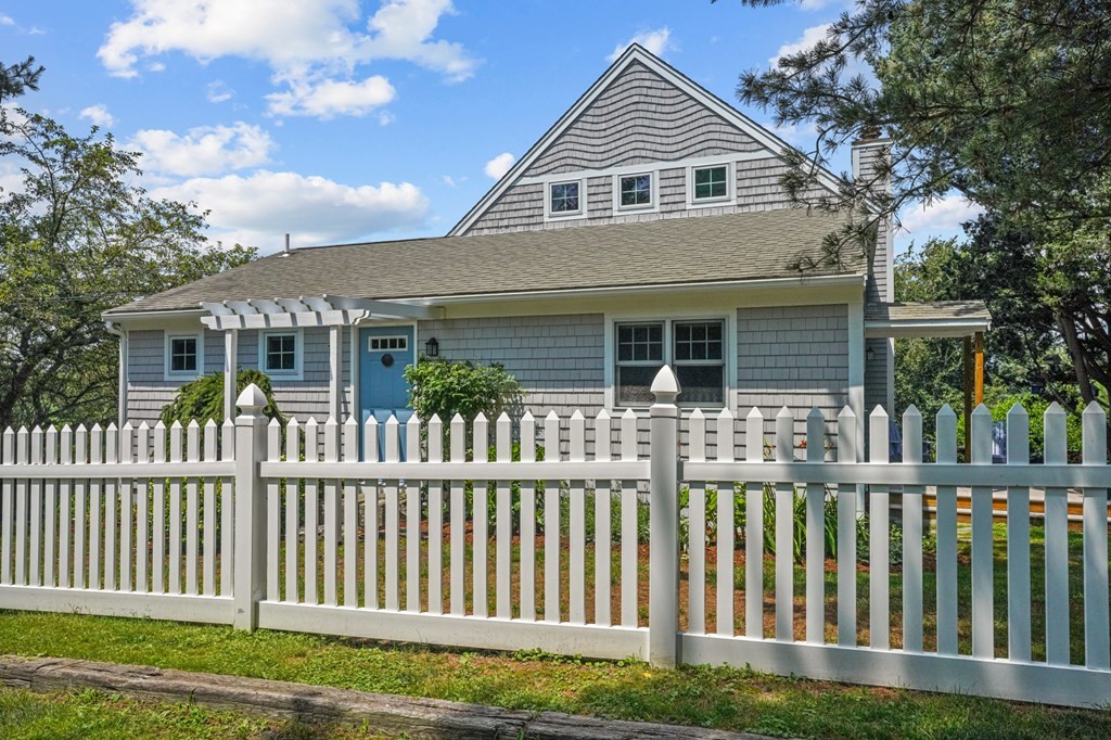 7 Donovan Way Little Compton, RI 02837 - Photo 9 of 39 Gallery Image 9