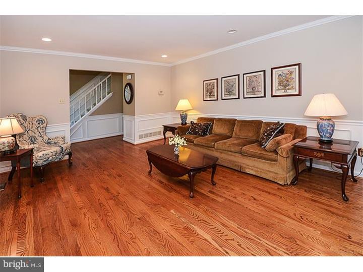 1055 Plowshare Road Blue Bell, PA 19422 - Photo 3 of 20 Living Room