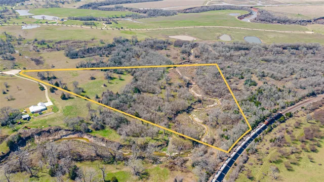 $430,000 | 5 Havens Point, Navasota, TX 77868