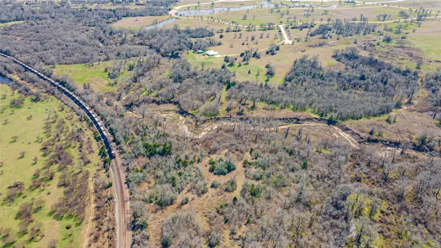 $430,000 | 5 Havens Point, Navasota, TX 77868