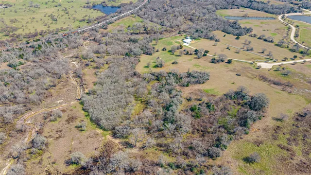 $430,000 | 5 Havens Point, Navasota, TX 77868