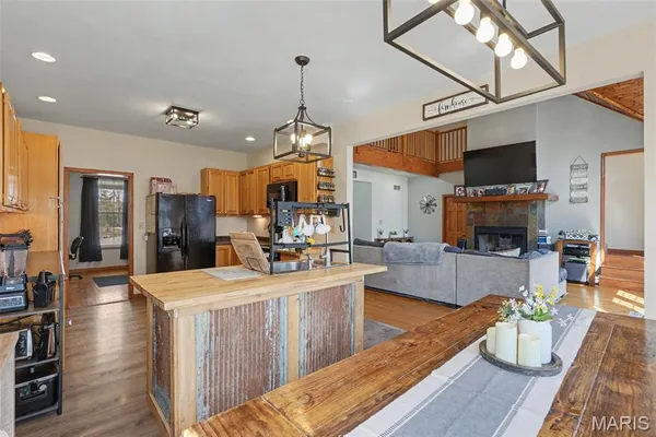 $575,000 | 27669 Jackson Court, Warrenton, MO 63383